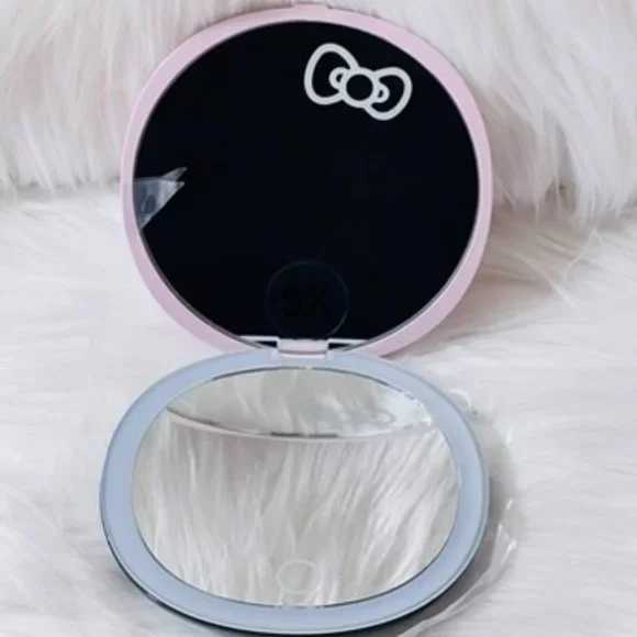 Hello Kitty® The Swirl LED‎ Compact Mirror